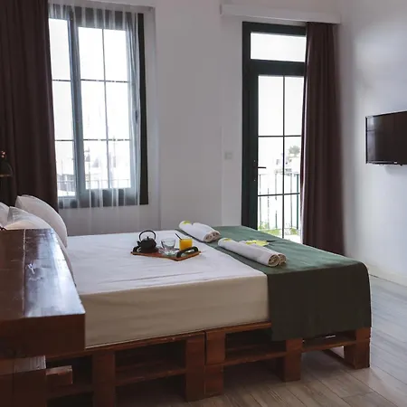 Bed & Breakfast Limon Hotel, *