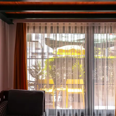 Limon Hotel, Bed & Breakfast *
