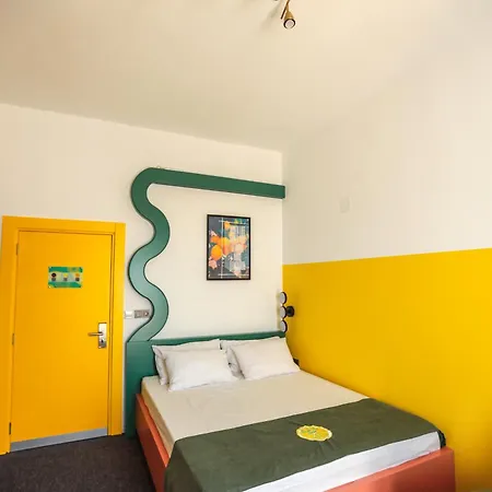 Bed & Breakfast Limon Hotel, *
